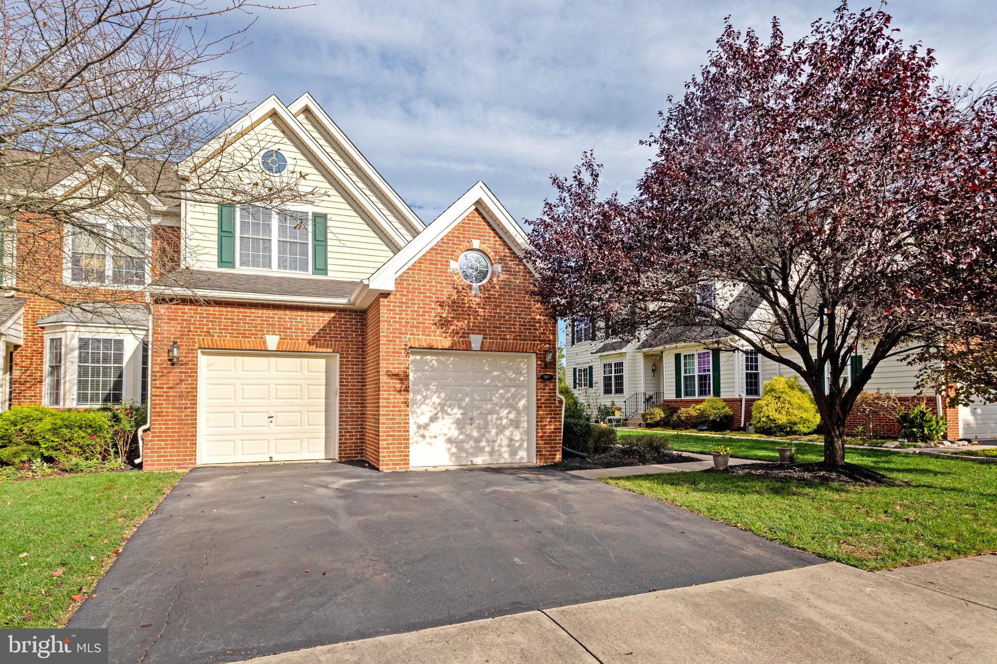 5608 Wheelwright Way Haymarket, VA 20169 - Photo 2 of 88 End unit 2 car garage