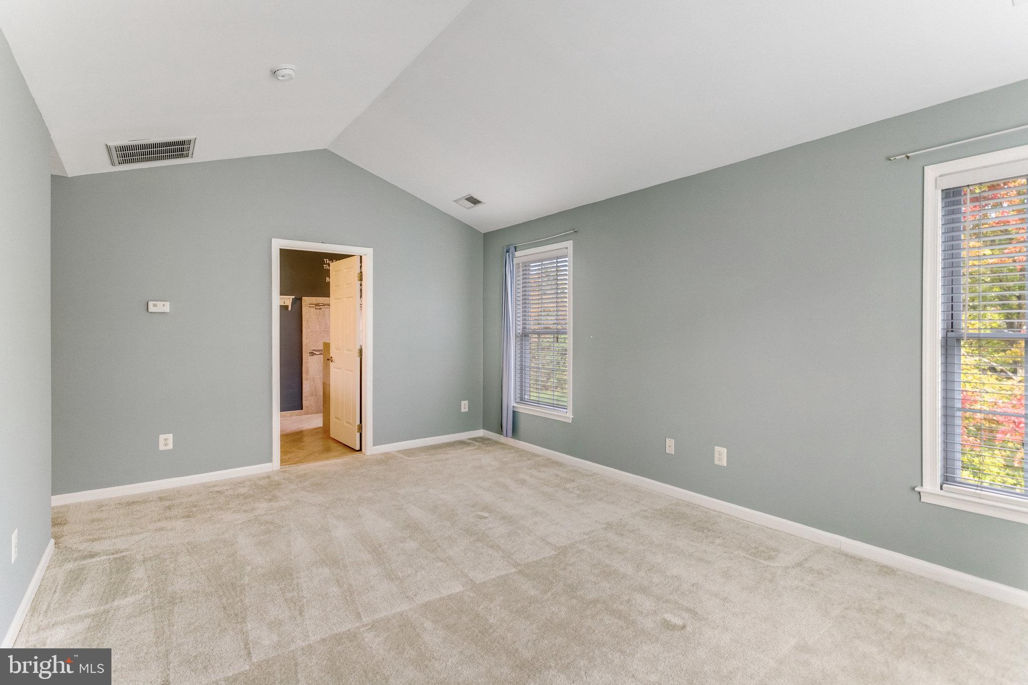 5608 Wheelwright Way Haymarket, VA 20169 - Photo 22 of 88 Prmiary bedroom door to bath
