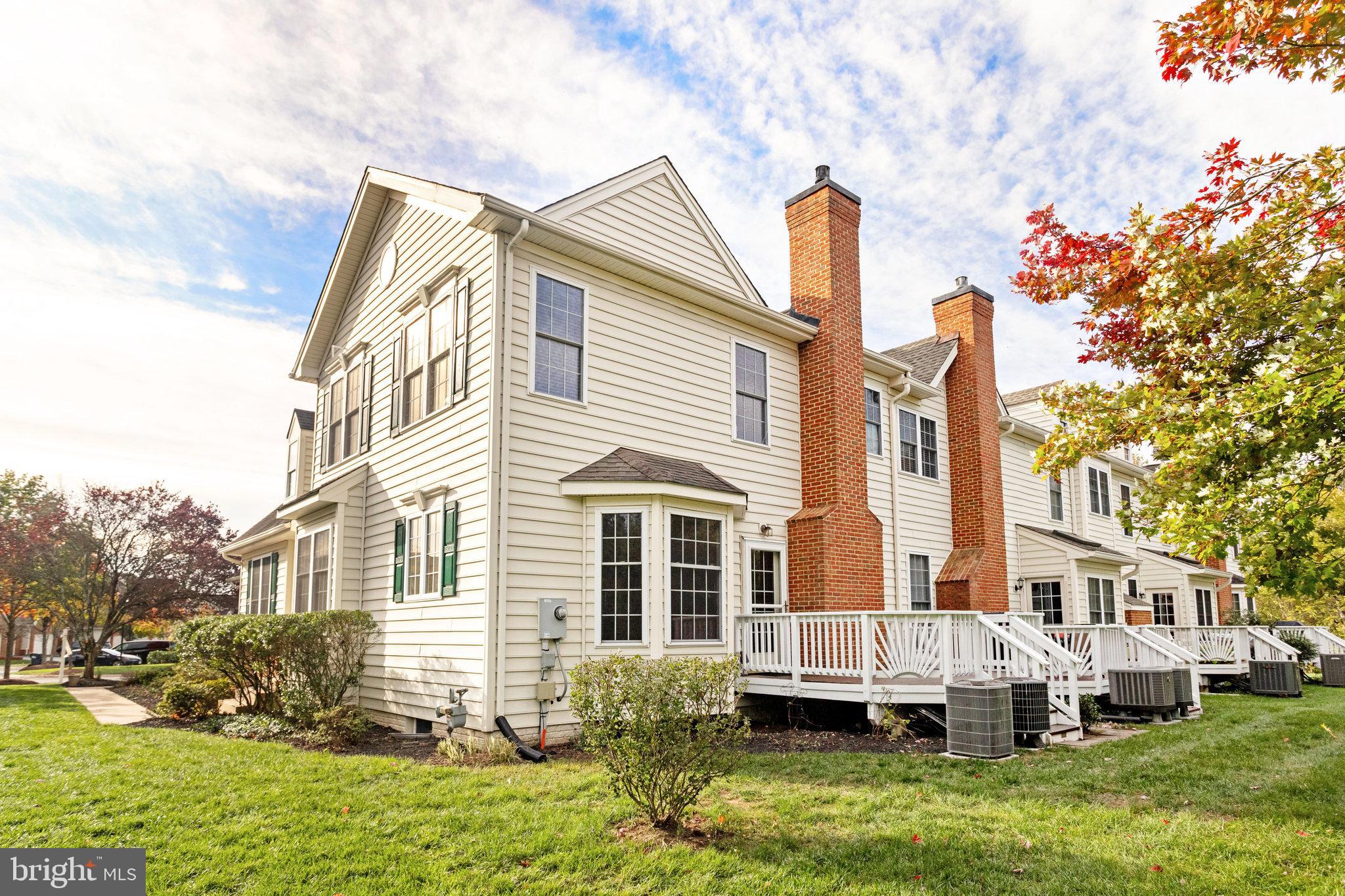 5608 Wheelwright Way Haymarket, VA 20169 - Photo 43 of 88 Full view rear of home
