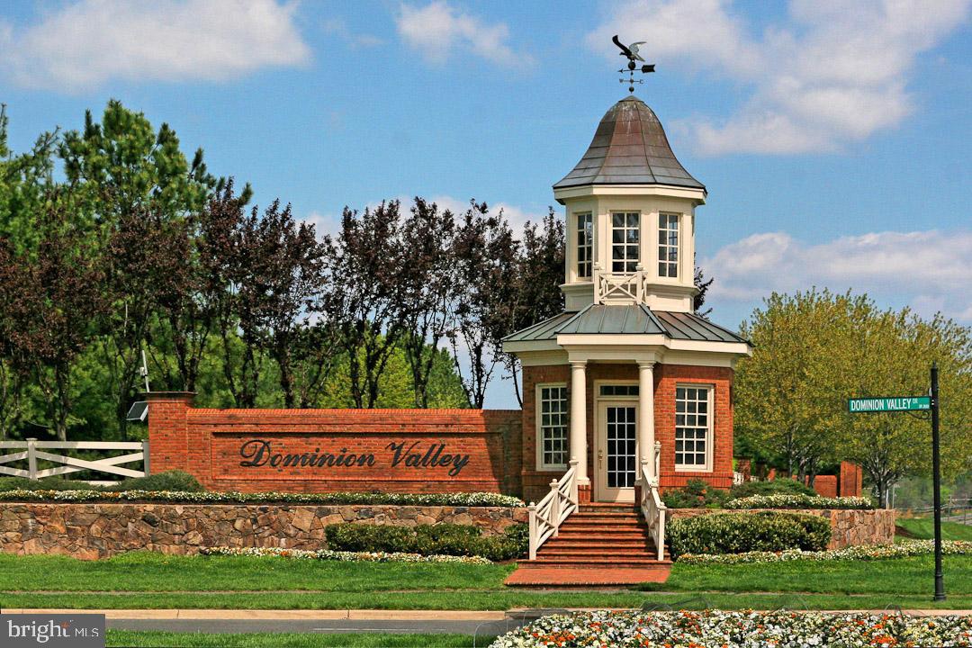 5608 Wheelwright Way Haymarket, VA 20169 - Photo 49 of 88 Entrancee to Dominion Valley