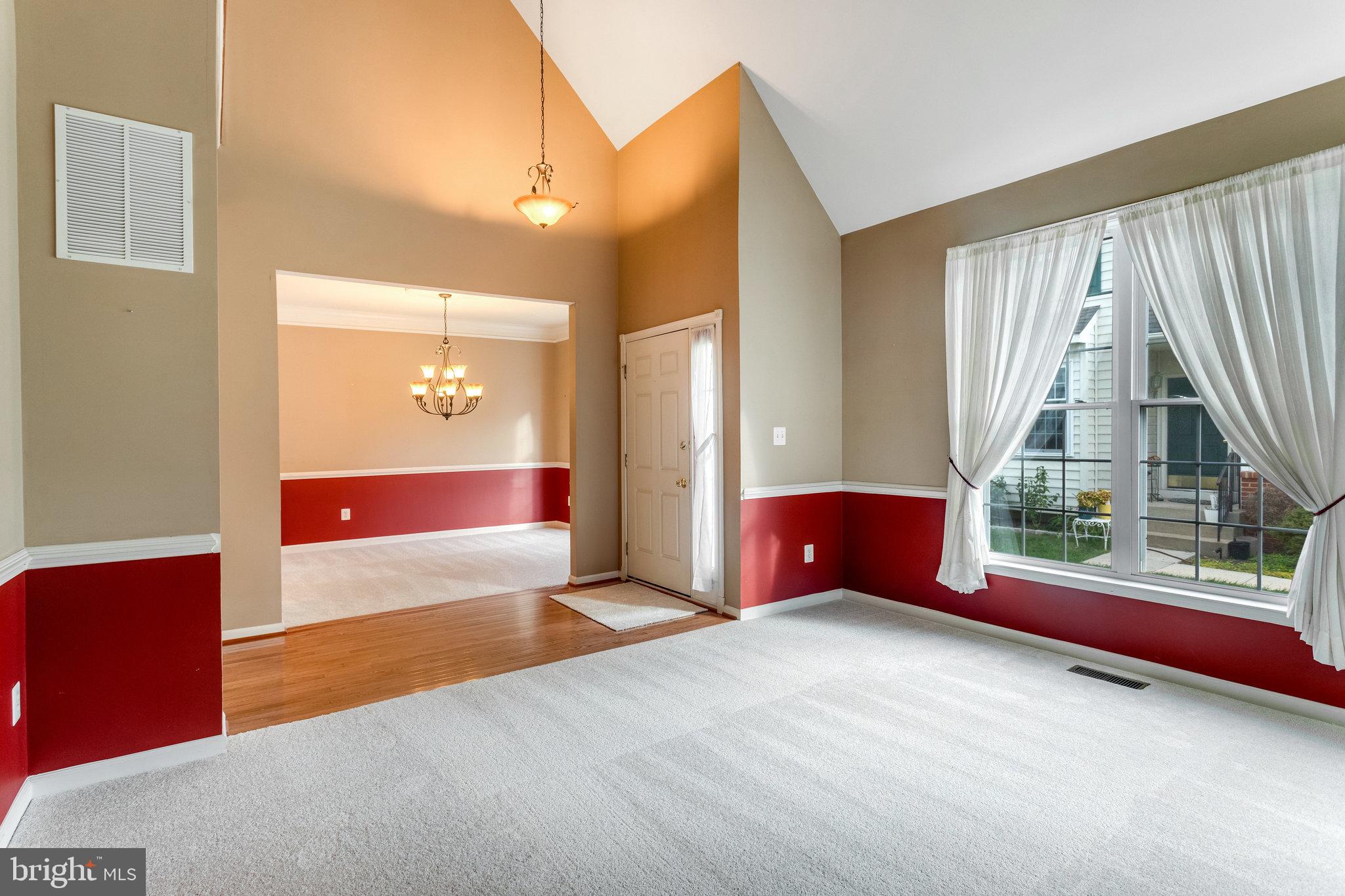 5608 Wheelwright Way Haymarket, VA 20169 - Photo 6 of 88 Living room view to dining