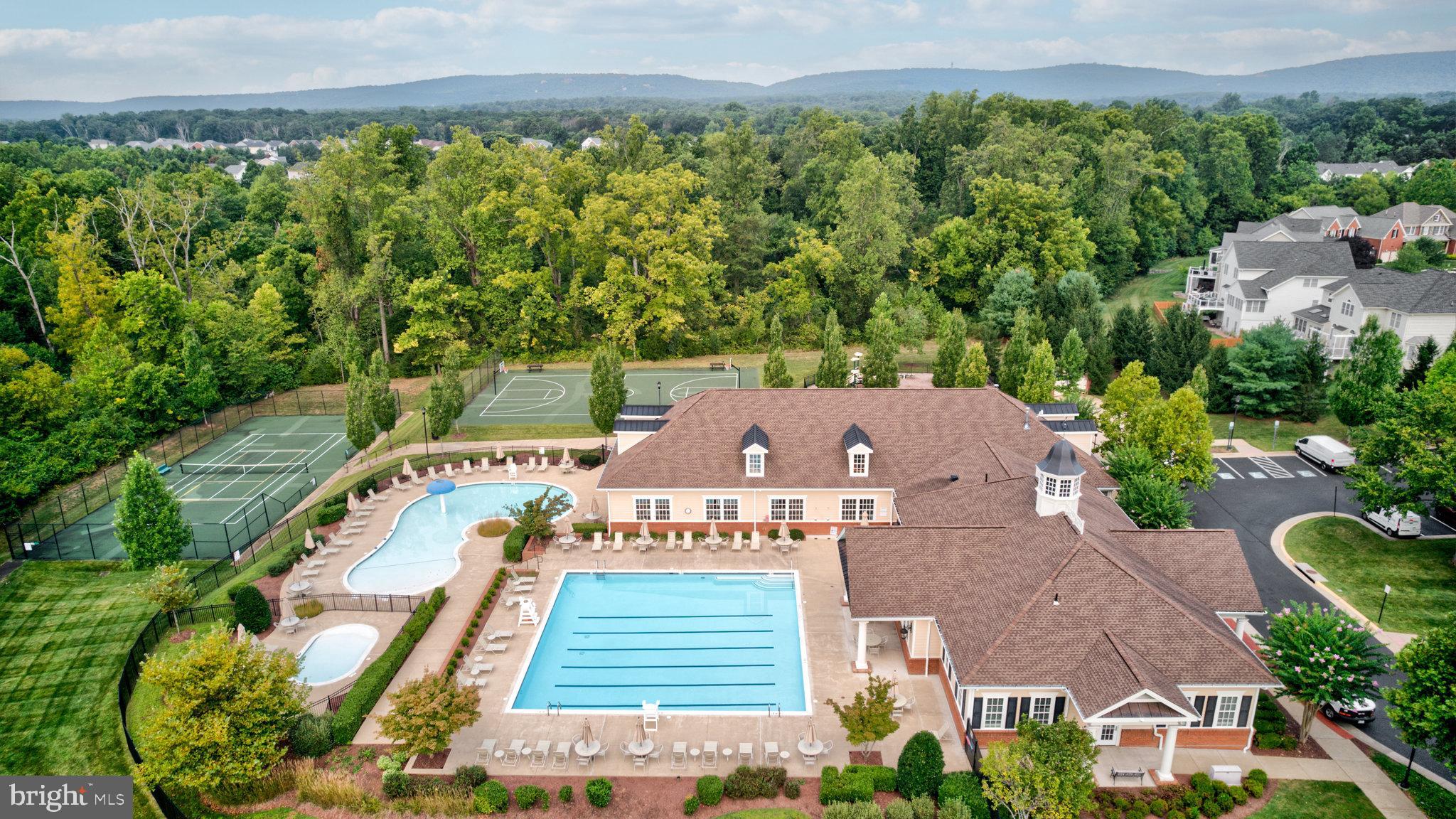 5608 Wheelwright Way Haymarket, VA 20169 - Photo 72 of 88 Amenities at Waverly Club