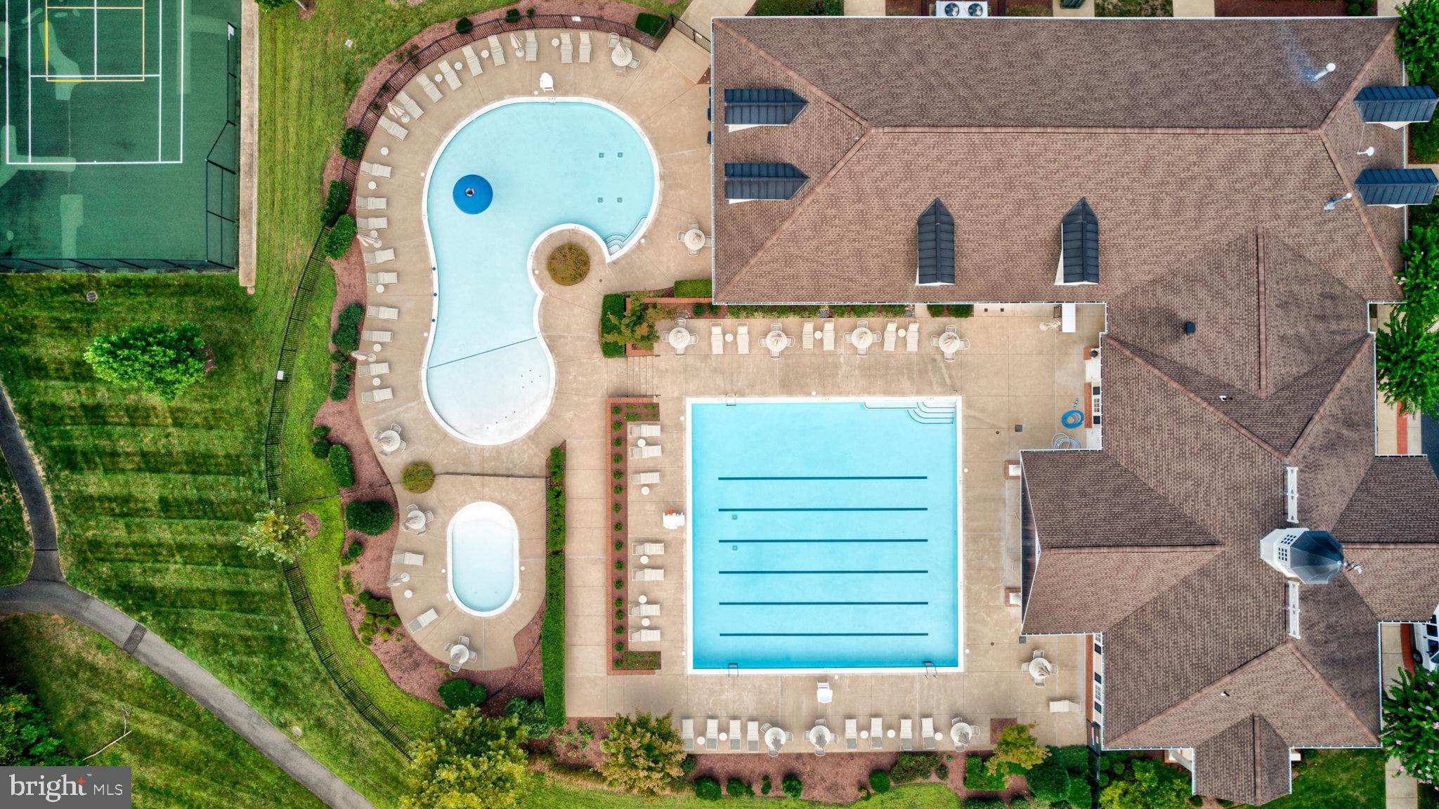 5608 Wheelwright Way Haymarket, VA 20169 - Photo 73 of 88 Aerial view of Waverly Club outdoor pool
