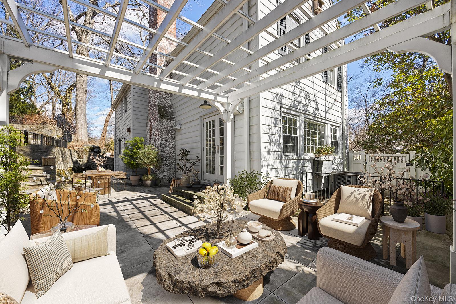 147 Valley Stream Road East Larchmont, NY 10538 - Photo 31 of 37 a outdoor space with furniture