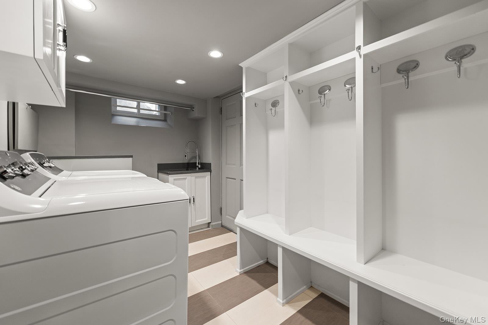 147 Valley Stream Road East Larchmont, NY 10538 - Photo 35 of 37 a utility room with dryer and washer