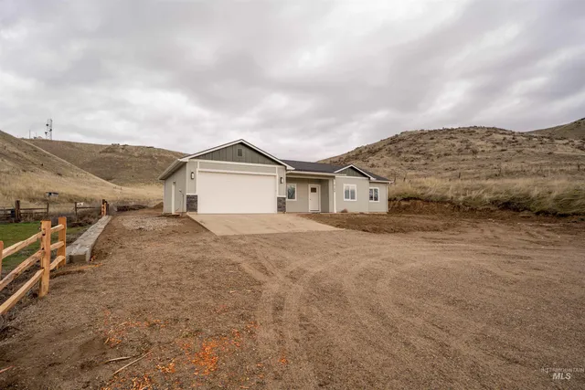 $479,900 | 2198 Highway 52, Payette, ID 83661