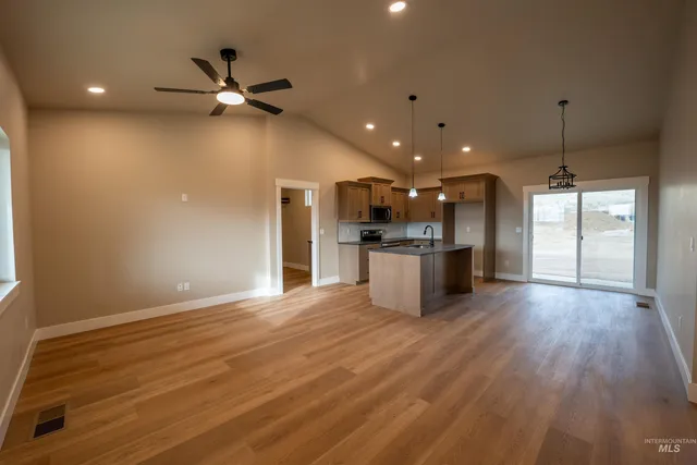 $479,900 | 2198 Highway 52, Payette, ID 83661