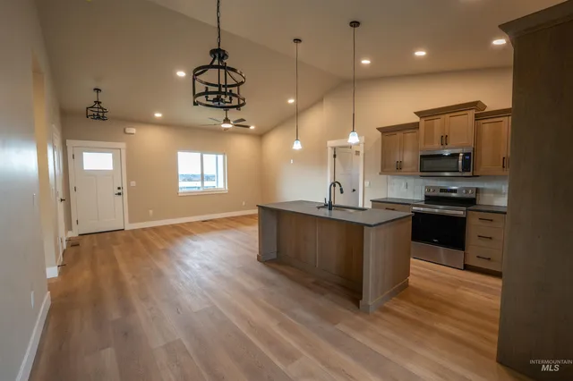 $479,900 | 2198 Highway 52, Payette, ID 83661