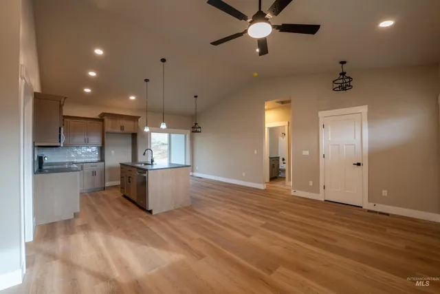 $479,900 | 2198 Highway 52, Payette, ID 83661