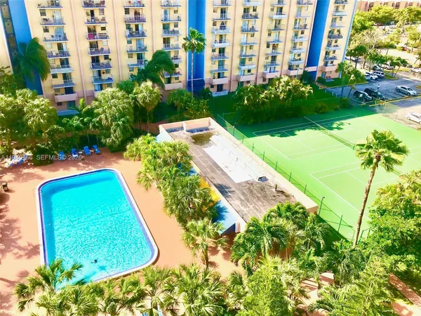 $1,775 | 4550 Northwest 9th Street, Unit 611E, Miami, FL 33126