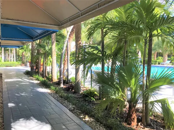 $1,775 | 4550 Northwest 9th Street, Unit 611E, Miami, FL 33126