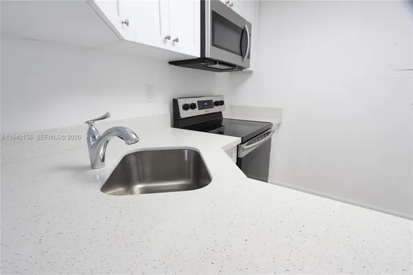 $1,775 | 4550 Northwest 9th Street, Unit 611E, Miami, FL 33126