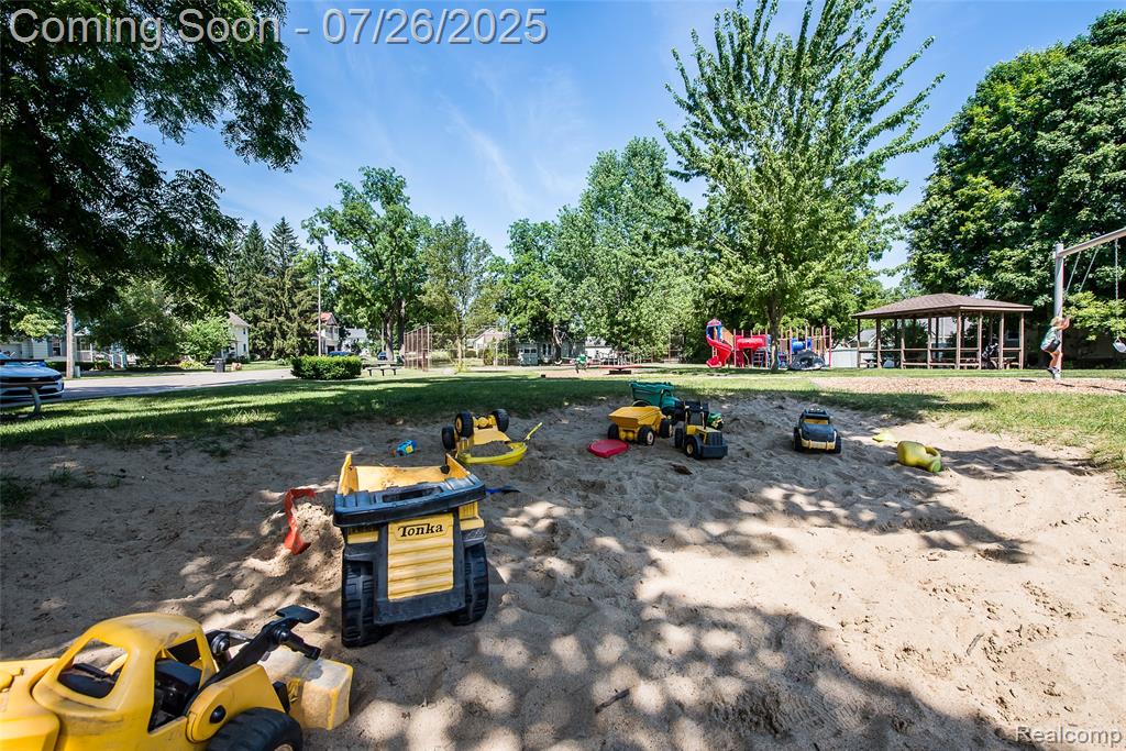 719 Spring Street Howell, MI 48843 - Photo 44 of 47