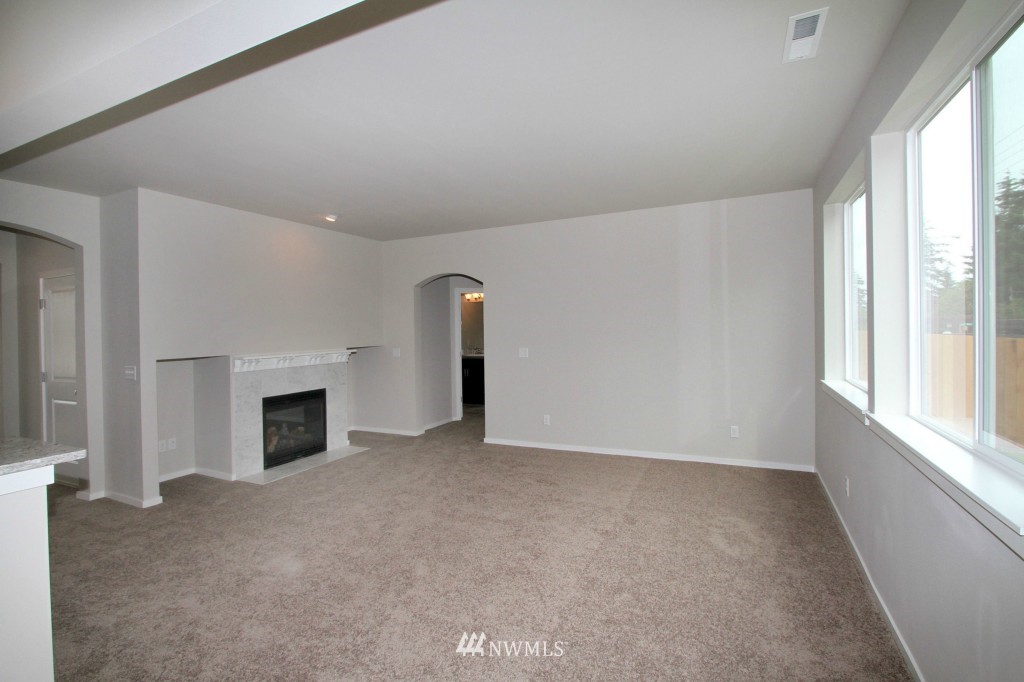 16315 5th Avenue Southeast Bothell, WA 98012 - Photo 6 of 14 Gallery Image 6