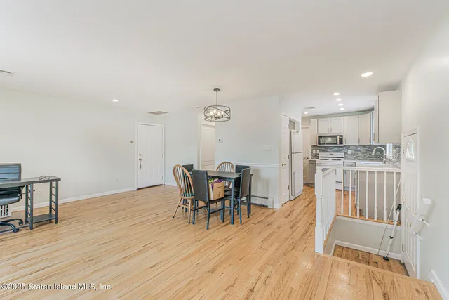 $2,050,000 | 72 Giegerich Avenue | Tottenville