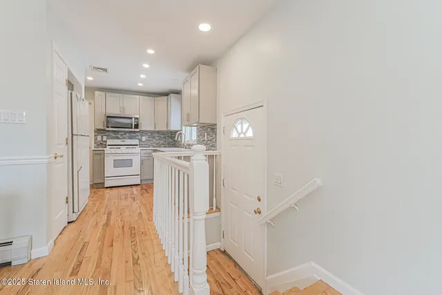 $2,050,000 | 72 Giegerich Avenue | Tottenville