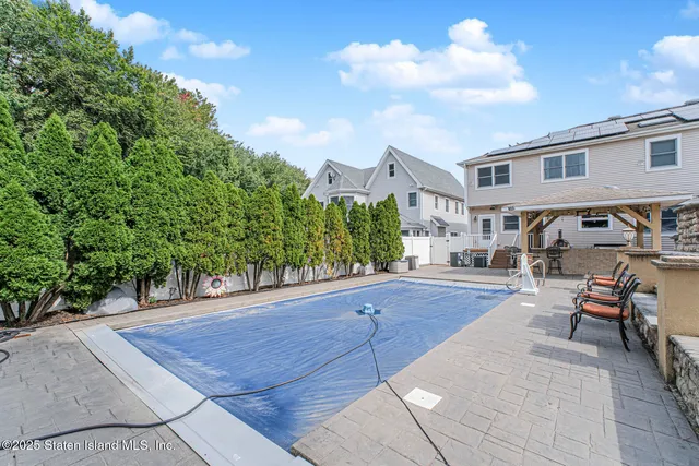 $2,050,000 | 72 Giegerich Avenue | Tottenville