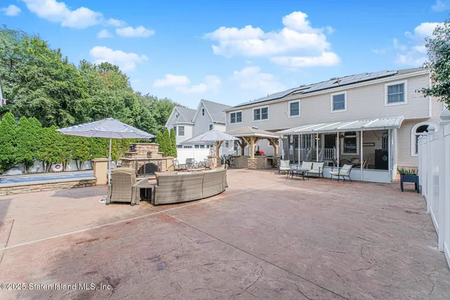$2,050,000 | 72 Giegerich Avenue | Tottenville