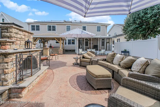 $2,050,000 | 72 Giegerich Avenue | Tottenville