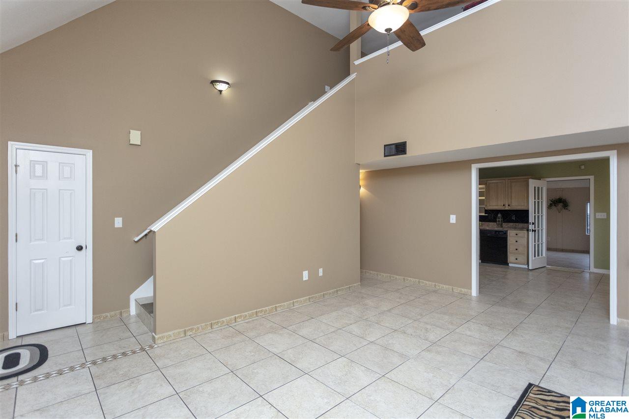 113 Cambridge Pointe Circle Alabaster, AL 35007 - Photo 4 of 35