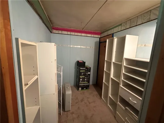 a view of walk in closet