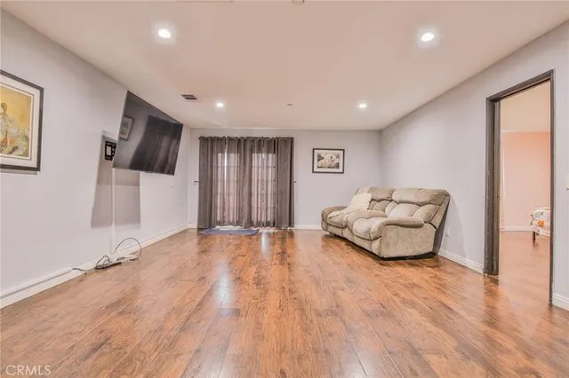 $849,999 | 1019 West Arbutus Street, Compton, CA 90220