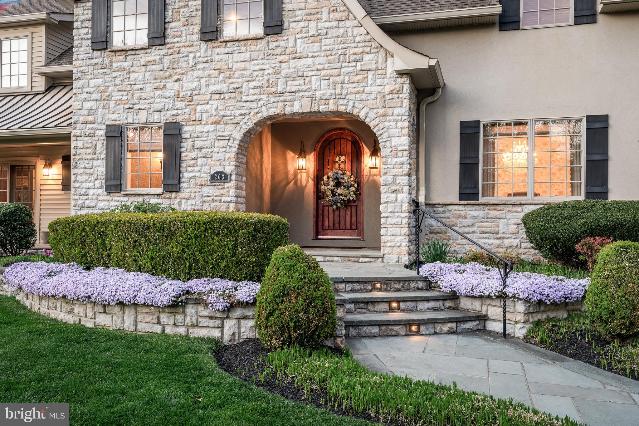 203 Thomas Avenue Riverton, NJ 08077 - Photo 4 of 55