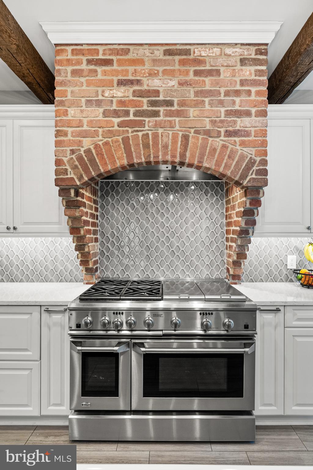 203 Thomas Avenue Riverton, NJ 08077 - Photo 7 of 55