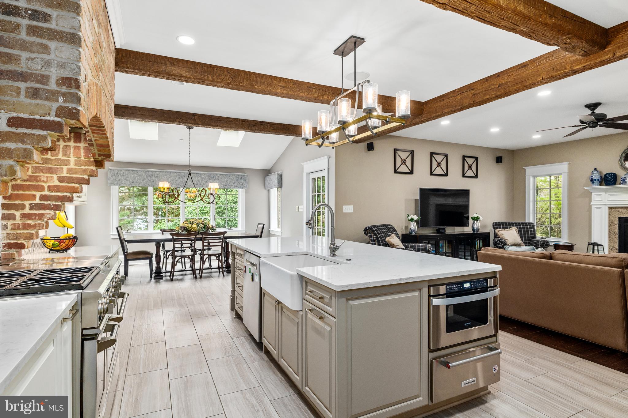 203 Thomas Avenue Riverton, NJ 08077 - Photo 8 of 55