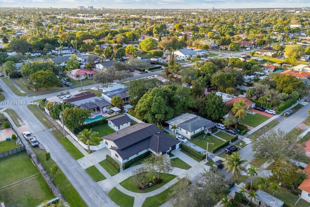 2930 Southwest 79th Court Miami, FL 33155 - Photo 14 of 53