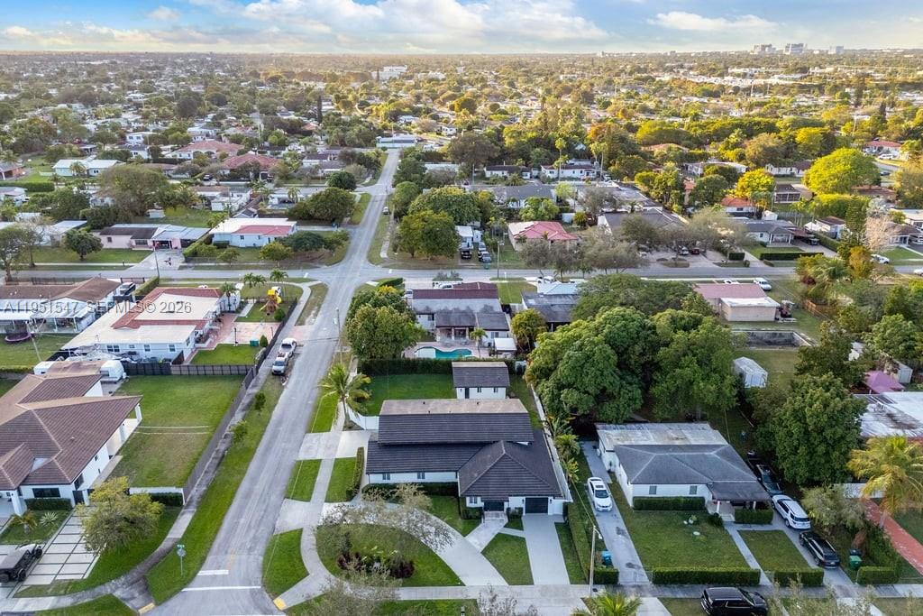 2930 Southwest 79th Court Miami, FL 33155 - Photo 15 of 53