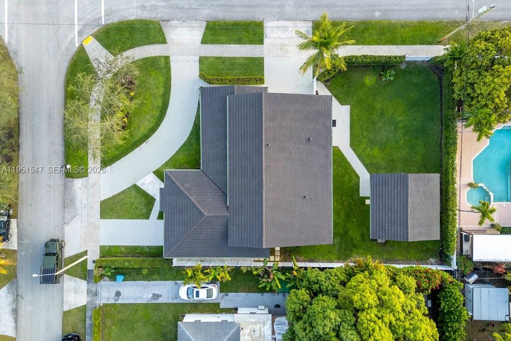 2930 Southwest 79th Court Miami, FL 33155 - Photo 8 of 53