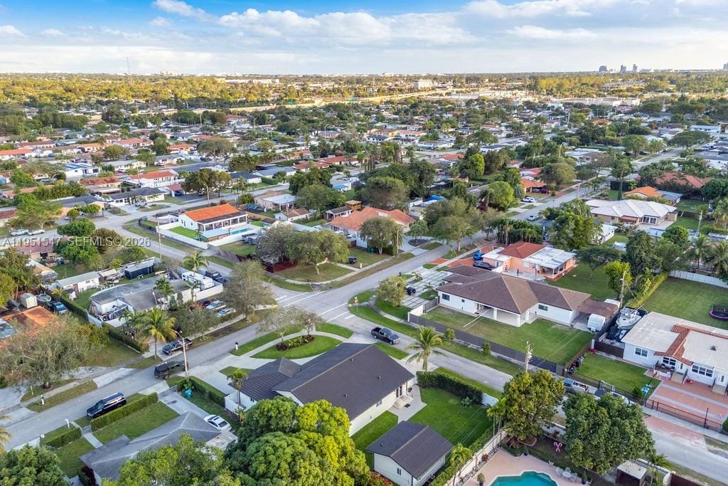 2930 Southwest 79th Court Miami, FL 33155 - Photo 10 of 53