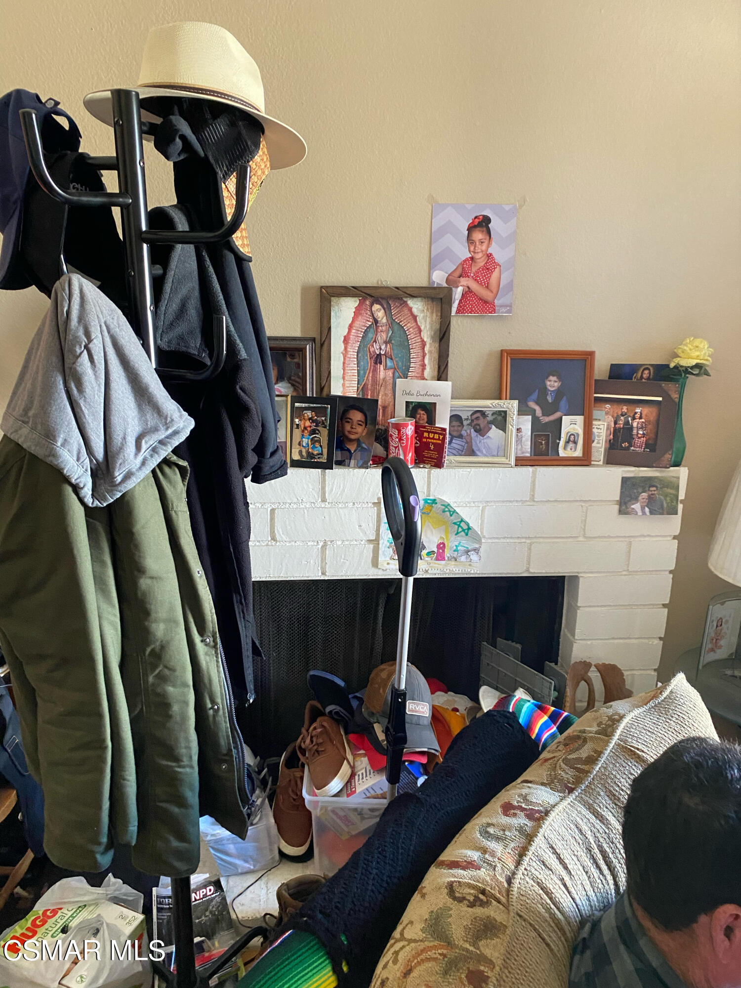 5111 Perkins Road, Unit 4 Oxnard, CA 93033 - Photo 4 of 17 a bed room with a bed and a book shelf
