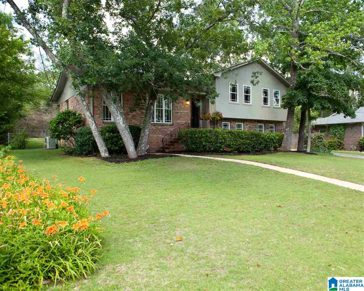 1046 Blue Ridge Boulevard Birmingham, AL 35226 - Photo 2 of 24