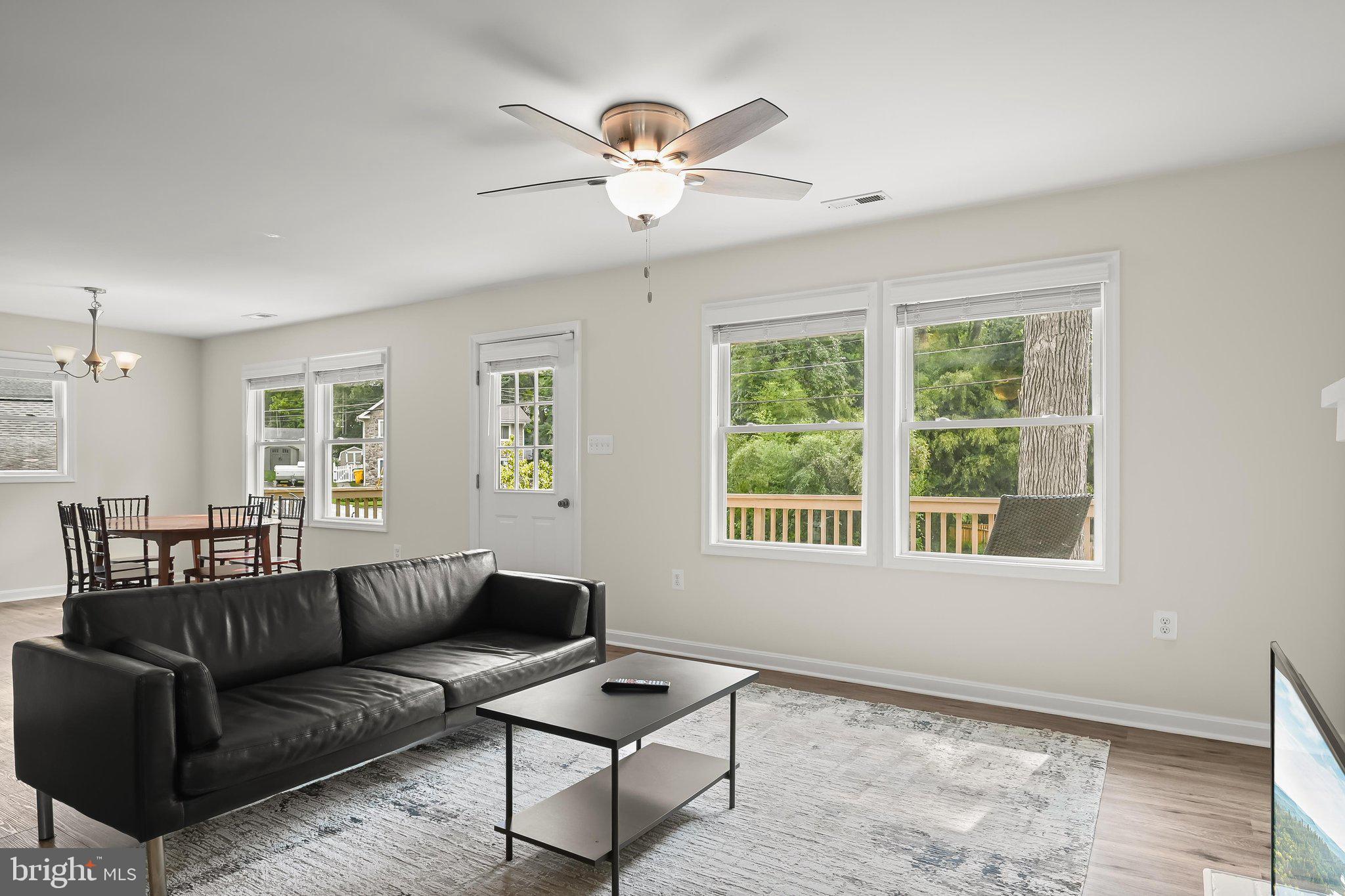 500 Fern Road Riva, MD 21140 - Photo 14 of 45 Living Room