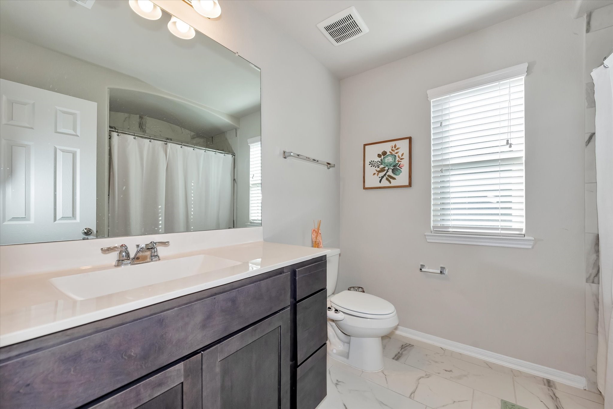 18306 Windy Knl Way Houston, TX 77084 - Photo 39 of 46 Secondary bathroom