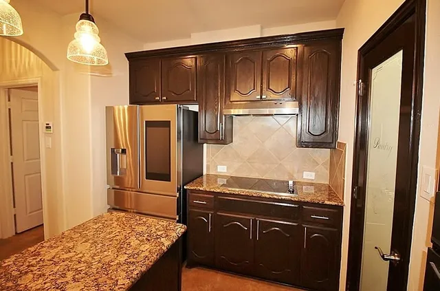 $3,295 | 110 White Oak Lane, Red Oak, TX 75154