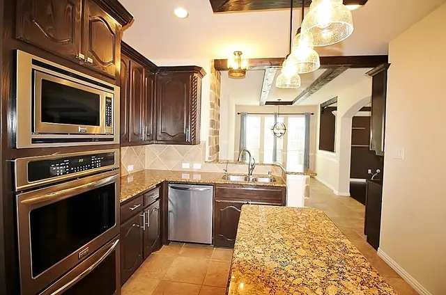 $3,295 | 110 White Oak Lane, Red Oak, TX 75154