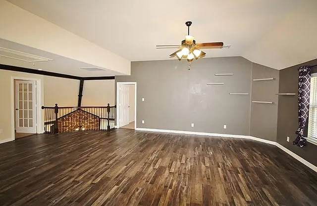 $3,295 | 110 White Oak Lane, Red Oak, TX 75154