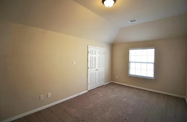 $3,295 | 110 White Oak Lane, Red Oak, TX 75154