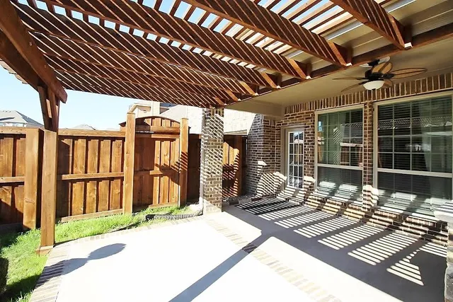 $3,295 | 110 White Oak Lane, Red Oak, TX 75154