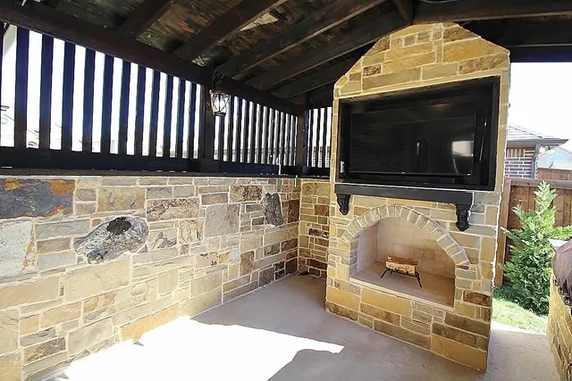 $3,295 | 110 White Oak Lane, Red Oak, TX 75154