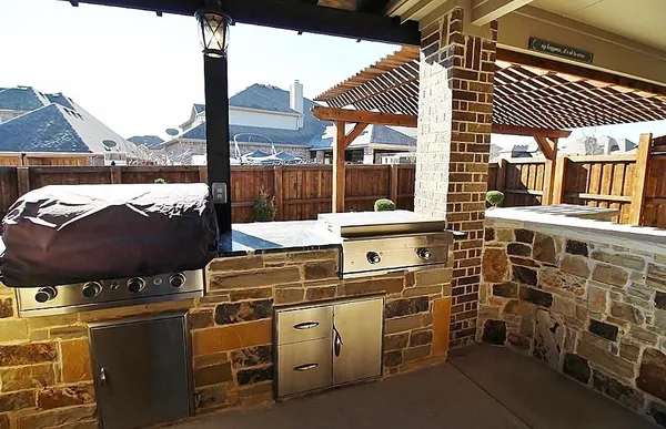 $3,295 | 110 White Oak Lane, Red Oak, TX 75154