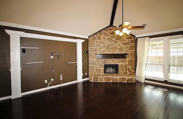 $3,295 | 110 White Oak Lane, Red Oak, TX 75154