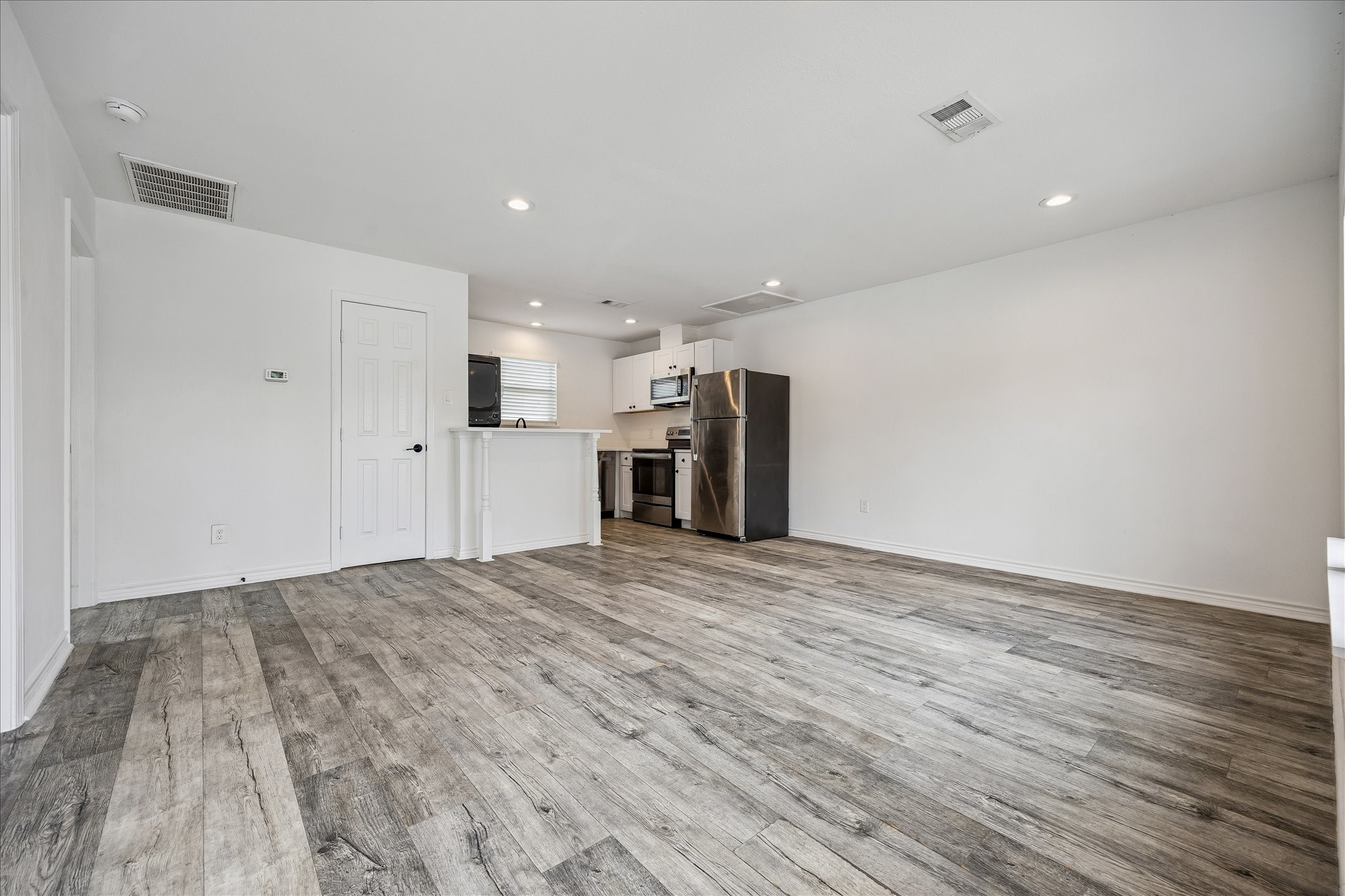2610 Cochran Street Houston, TX 77009 - Photo 8 of 15
