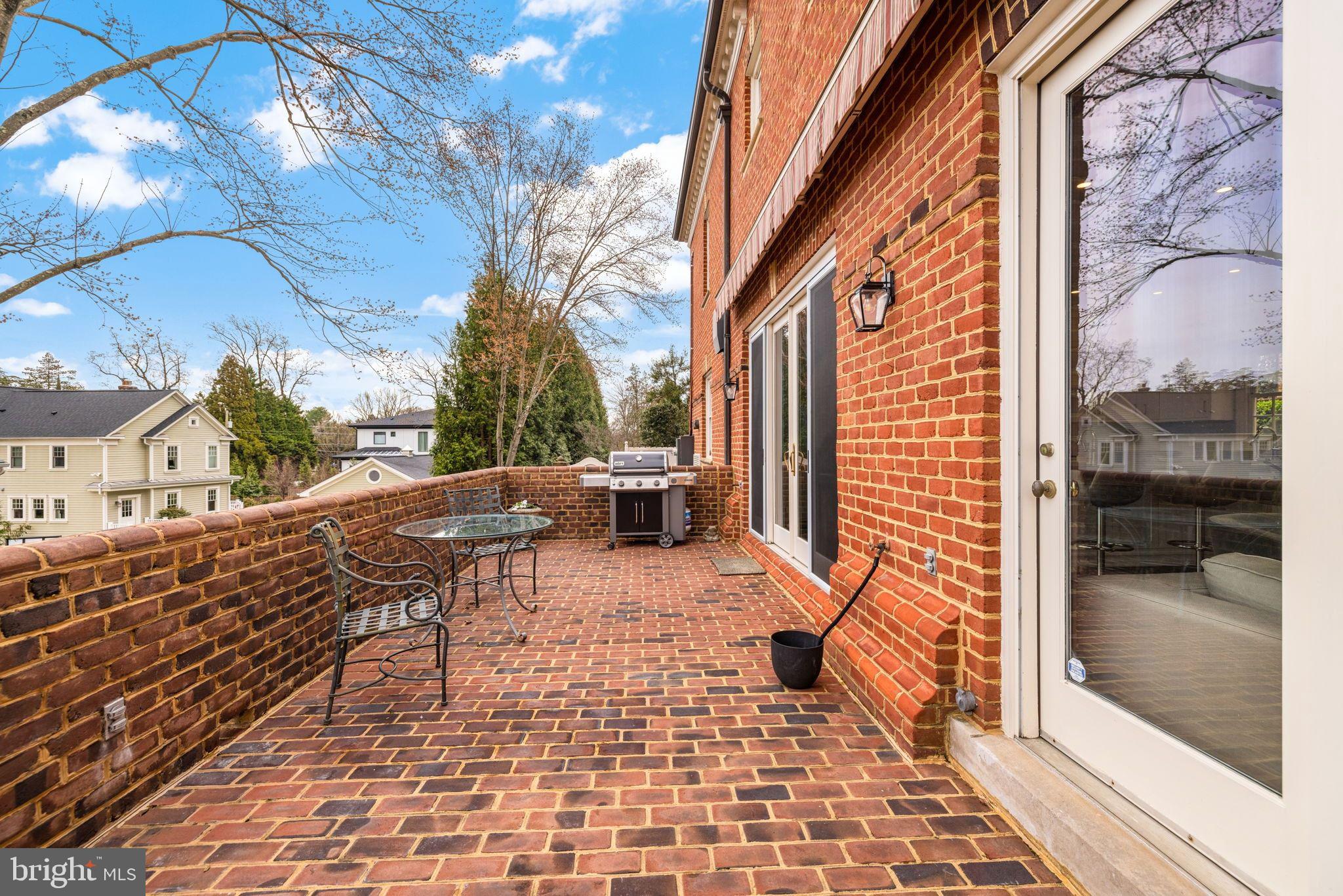 1215 Stuart Robeson Drive McLean, VA 22101 - Photo 14 of 48