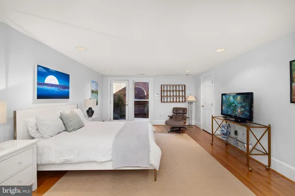 $2,800,000 | 1215 Stuart Robeson Drive, McLean, VA 22101