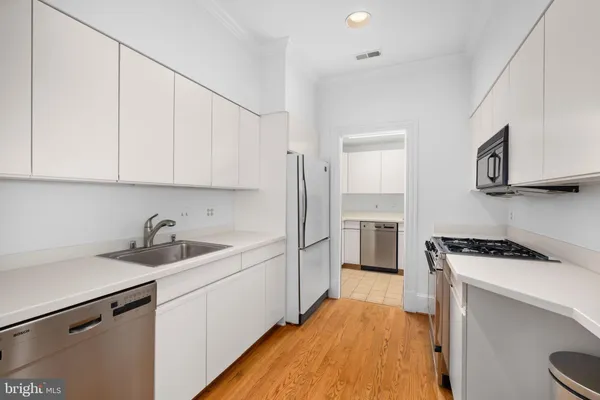 $2,800,000 | 1215 Stuart Robeson Drive, McLean, VA 22101