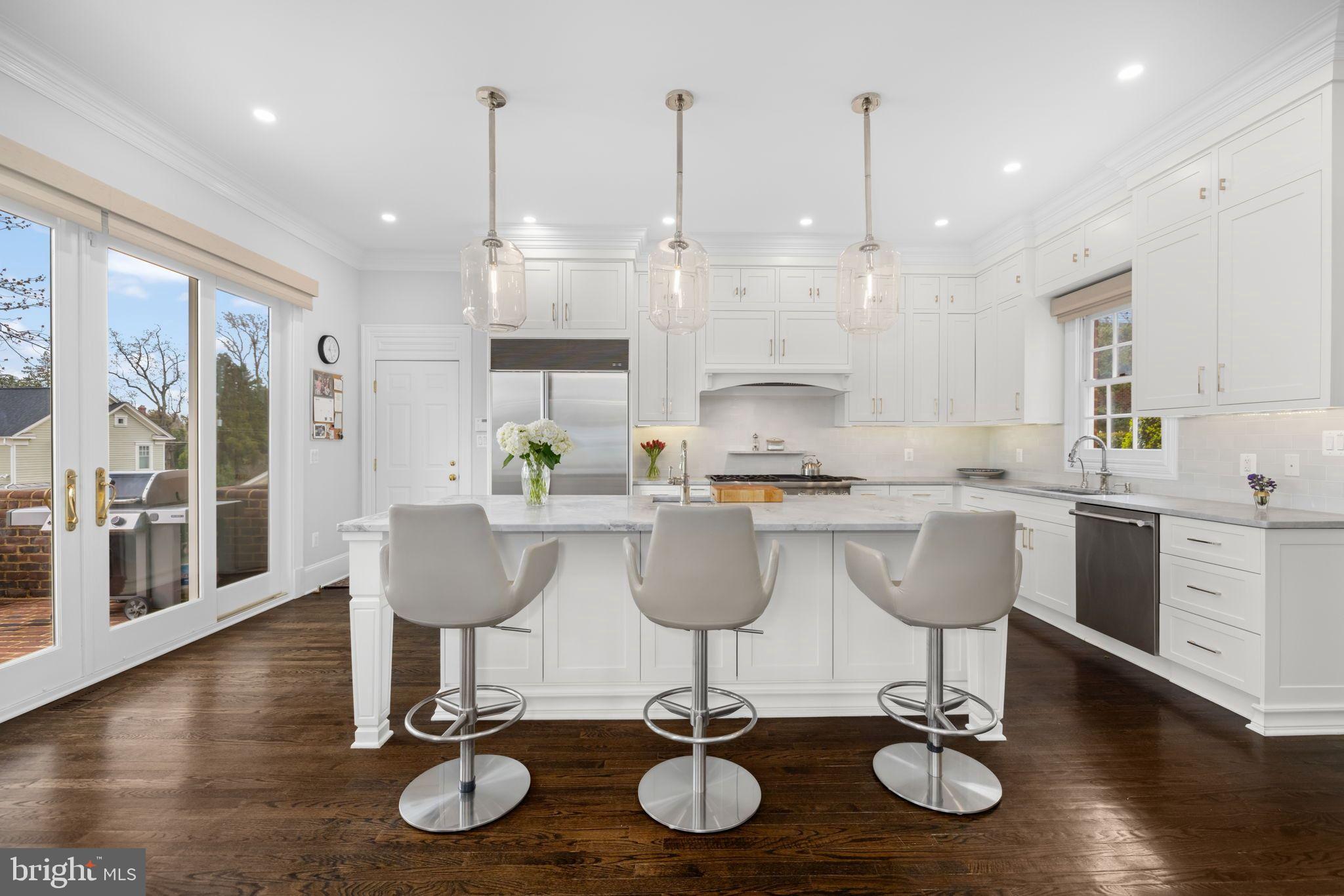 1215 Stuart Robeson Drive McLean, VA 22101 - Photo 4 of 48